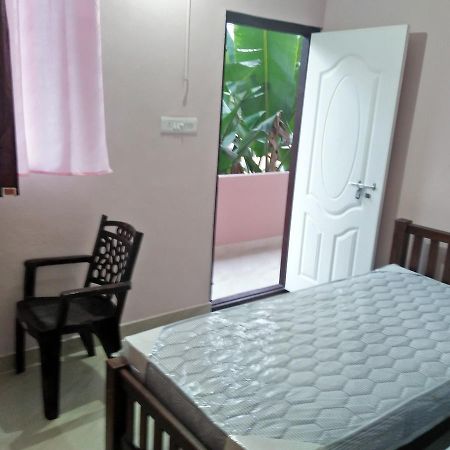 Metro Mens Hostel Kochi Εξωτερικό φωτογραφία